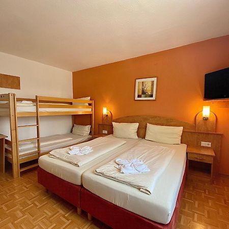 Hotel Gasthof Rose غنزبرغ المظهر الخارجي الصورة