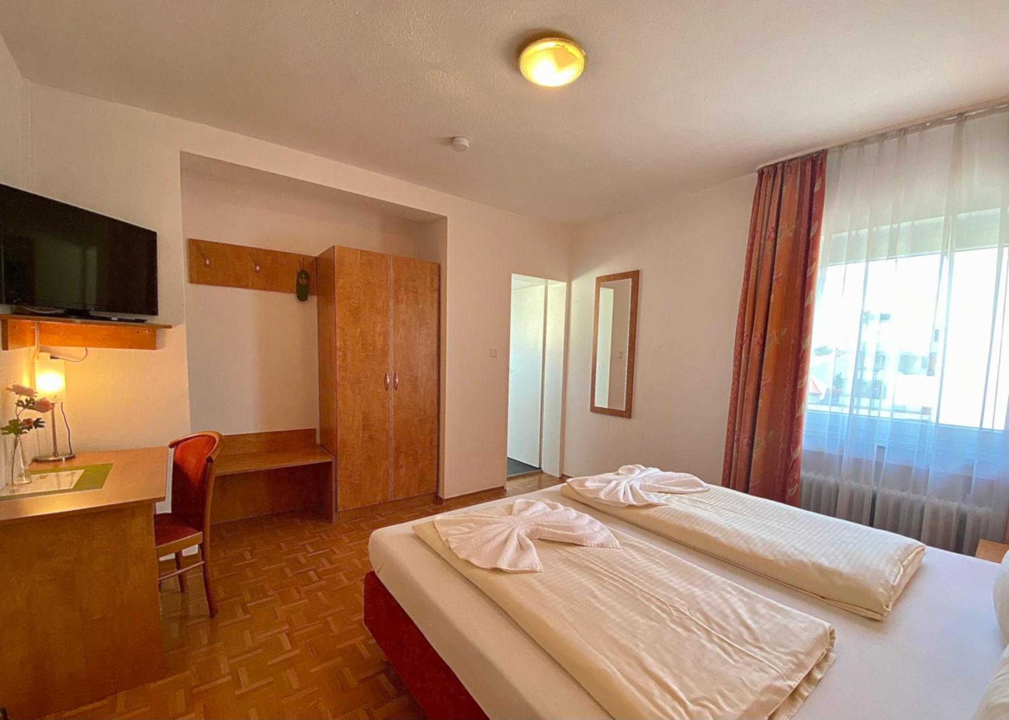 Hotel Gasthof Rose غنزبرغ المظهر الخارجي الصورة